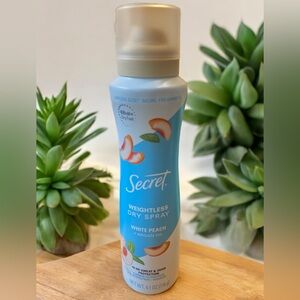 Secret Weightless Dry Spray White Pear & Argon Oil NWT